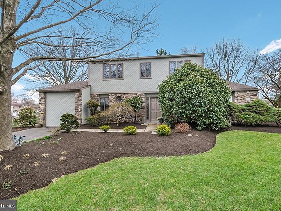 4th image of 70 Poplar Dr