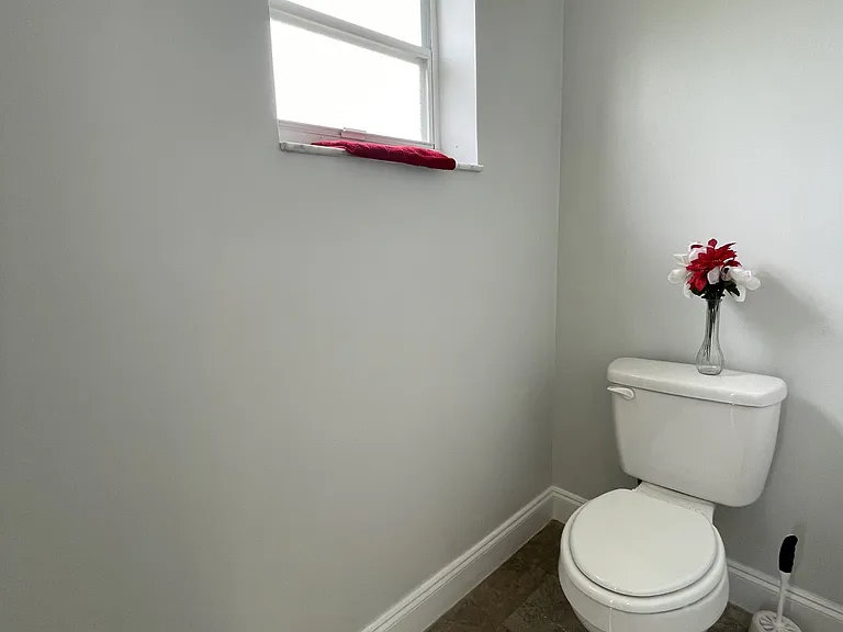 12738 Maypan Dr — Photo 22