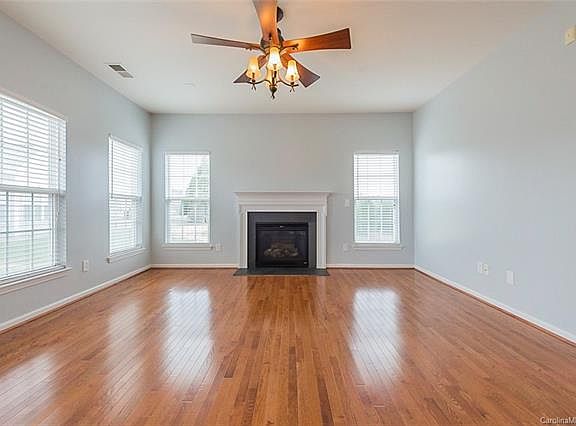4th image of 2749 Shannon Dr