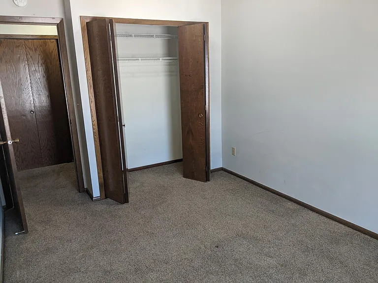 819 11th Ave S #8 — Photo 7