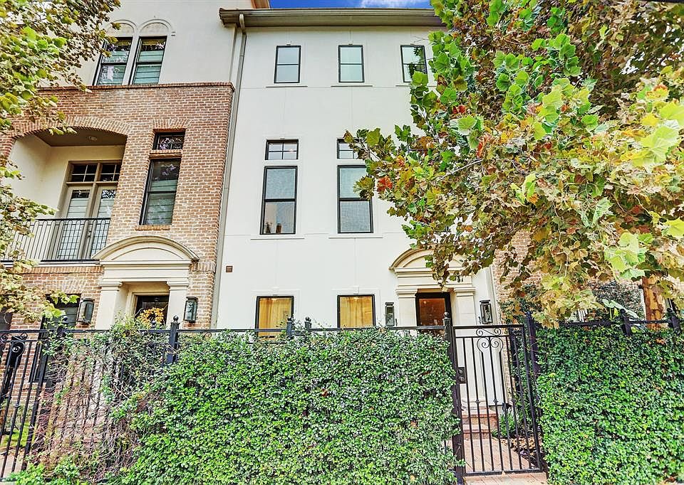 1st image of 1413 Oakdale St