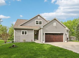 N38W26820 Glacier Rd, Pewaukee, WI 53072
