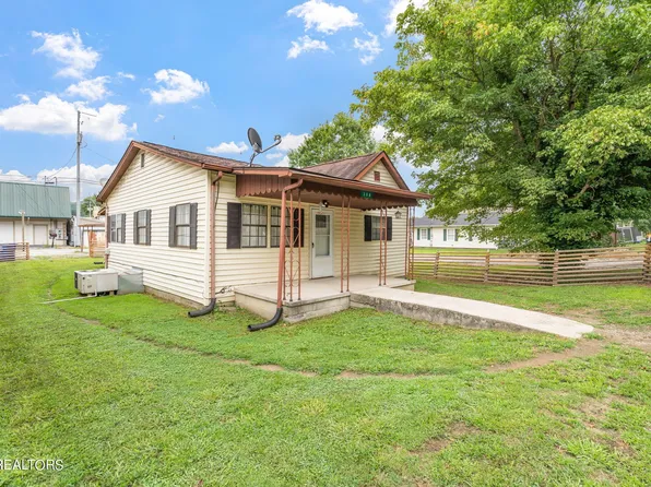 308 Railroad Ave, Rocky Top, TN 37769