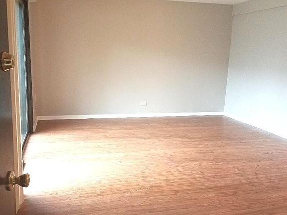5th image of 10940 S Keating Ave #1C