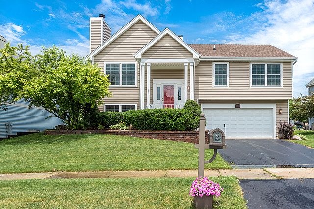 1st image of 342 Basswood Ct