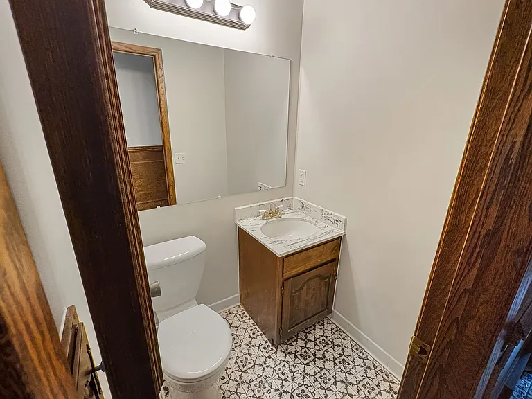 5674 Arthur St NE — Photo 17