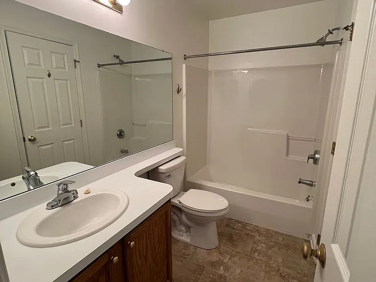 9-12 Eastwick Ln — Photo 6