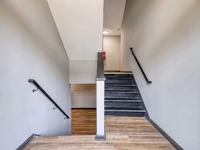 7 Adams St — Photo 12