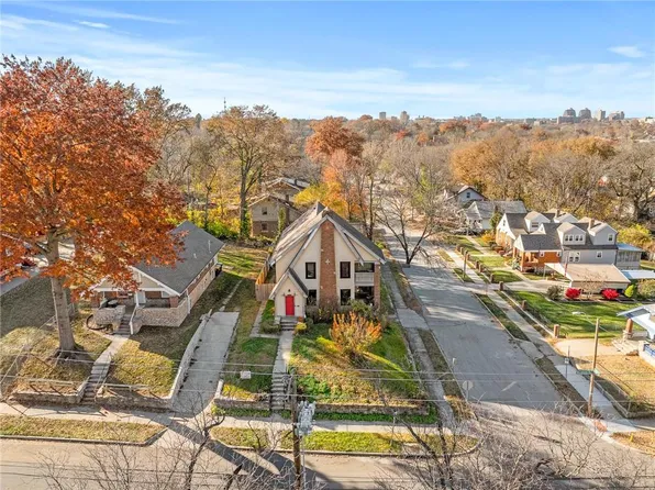 5024 Woodland Ave, Kansas City, MO 64110