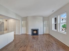 2114 N St NW