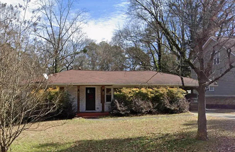Gardenia Dr NW