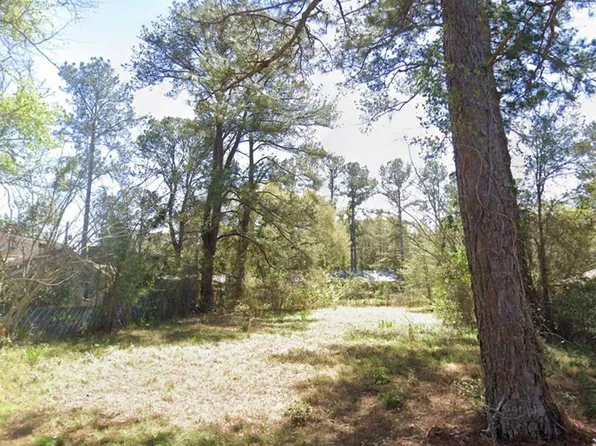 614 Johnny W Williams Rd, Albany, GA 31701