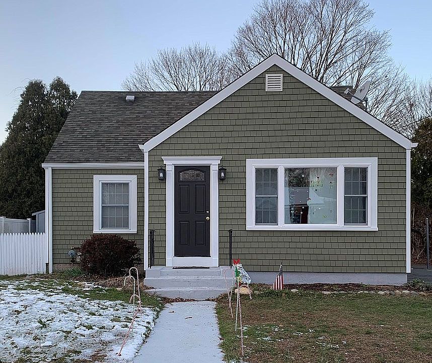 1st image of 10 Anthony Dr