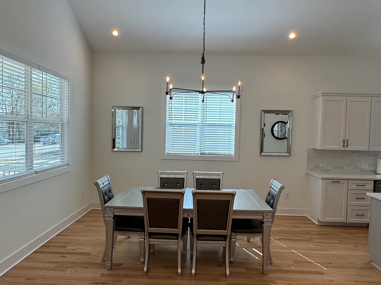 3 bed, 2.5 bath, $3,000 — Photo 4