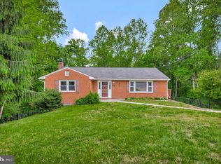 22 Hillside Ct, Huntingtown, MD 20639