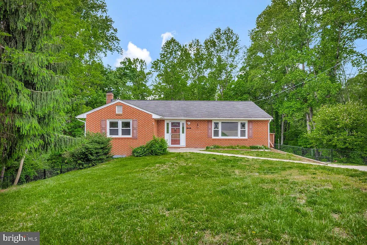 22 Hillside Ct photo 1