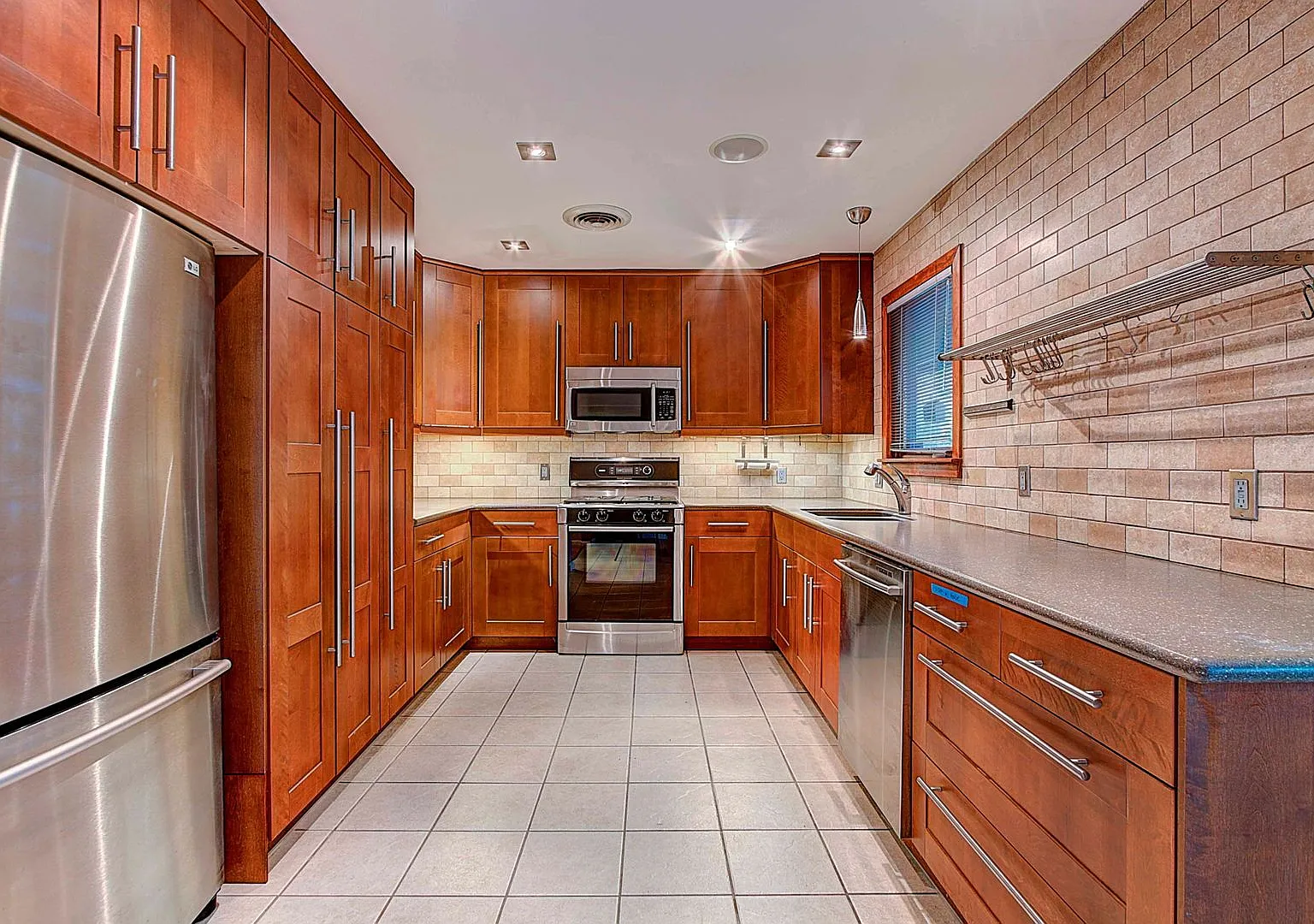 5500 Westminster Drive — Photo 3