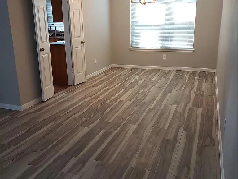 8714 Warrenford Dr — Photo 4