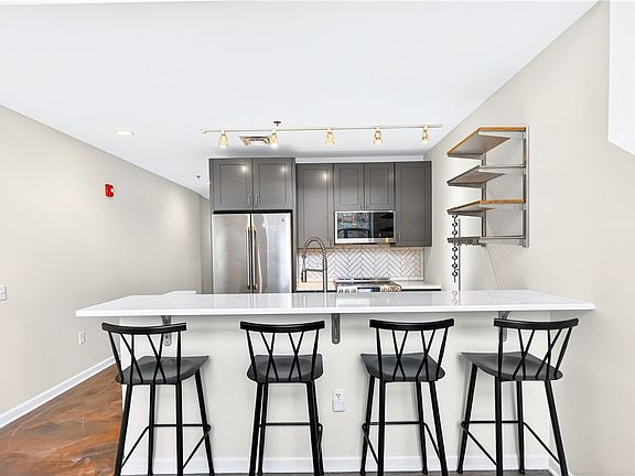 5th image of 2434 Smallman St Unit 112