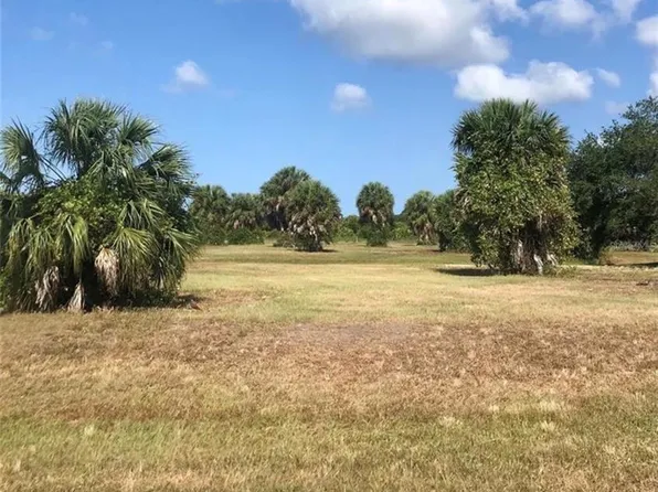 215 W Pine Valley Ln #114, Rotonda West, FL 33947