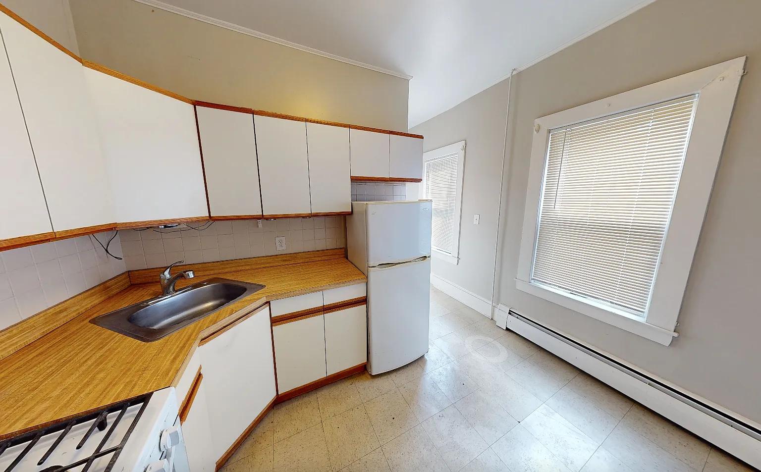 Studio, 999 sqft, $2,300 — Photo 4
