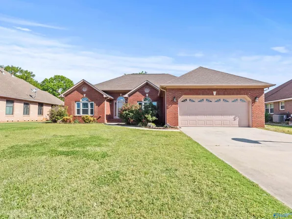 2422 Alexandria St SW, Decatur, AL 35603