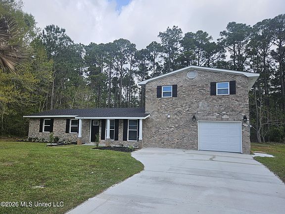 2nd image of 3517 Raintree Dr