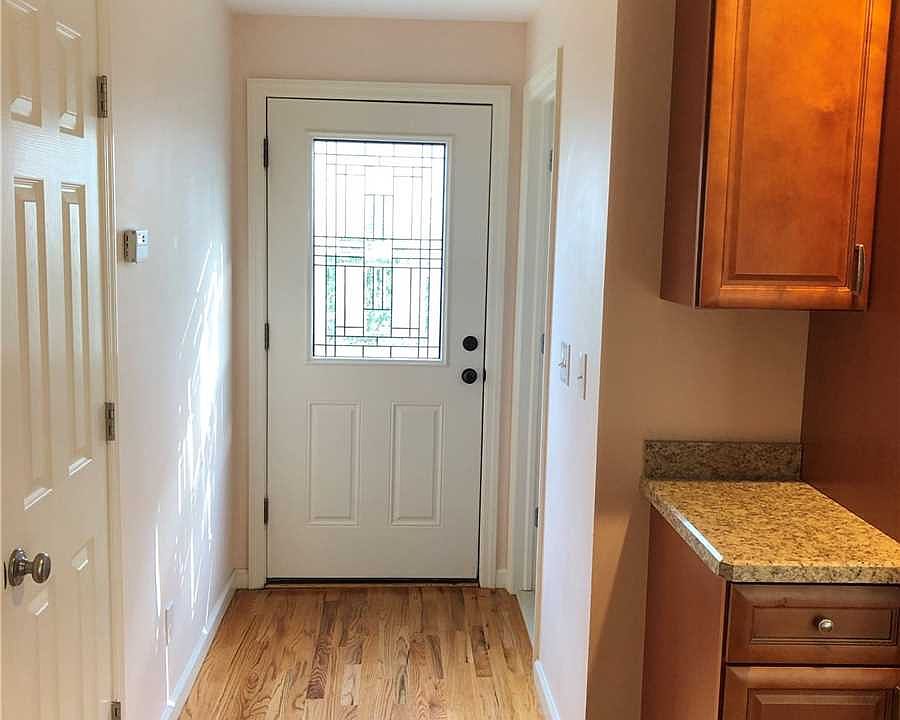 1st image of 182 W 15th St