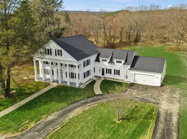 272 W Main St, Millbury, MA 01527