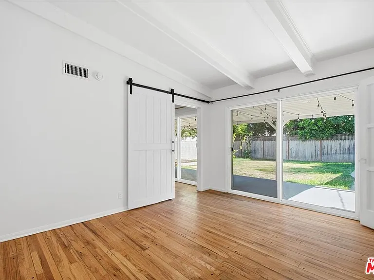 12818 Hatteras St — Photo 13