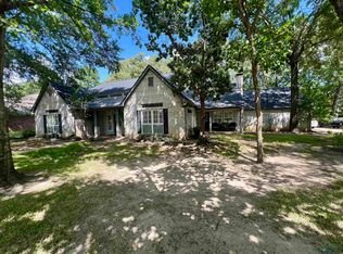 3802 Holly Ridge Dr, Longview, TX 75605