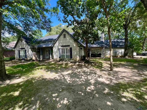 3802 Holly Ridge Dr, Longview, TX 75605