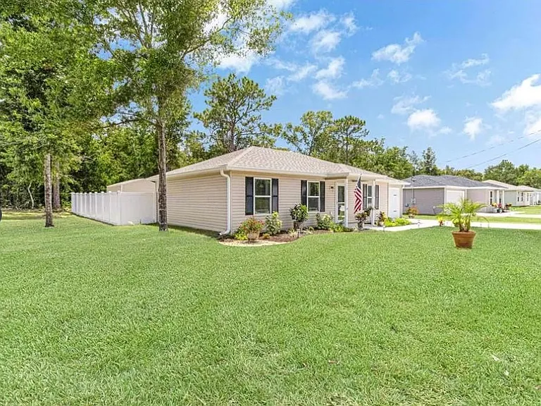 433 Spring Ln — Photo 5
