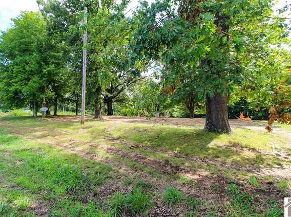 6337 Oak Level Rd, Benton, KY 42025