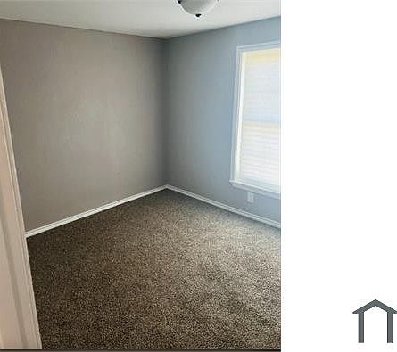 3rd image of 3403 SE 16th Ave
