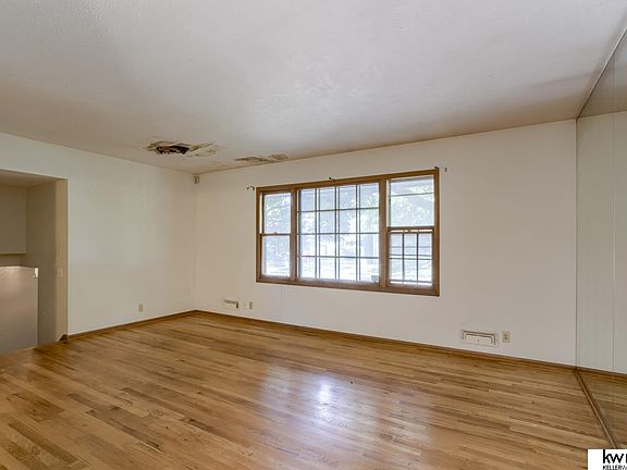 3rd image of 9354 Brownley Dr