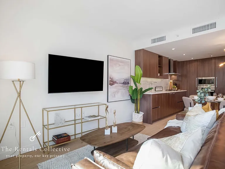 89 Nelson St #1410 — Photo 3