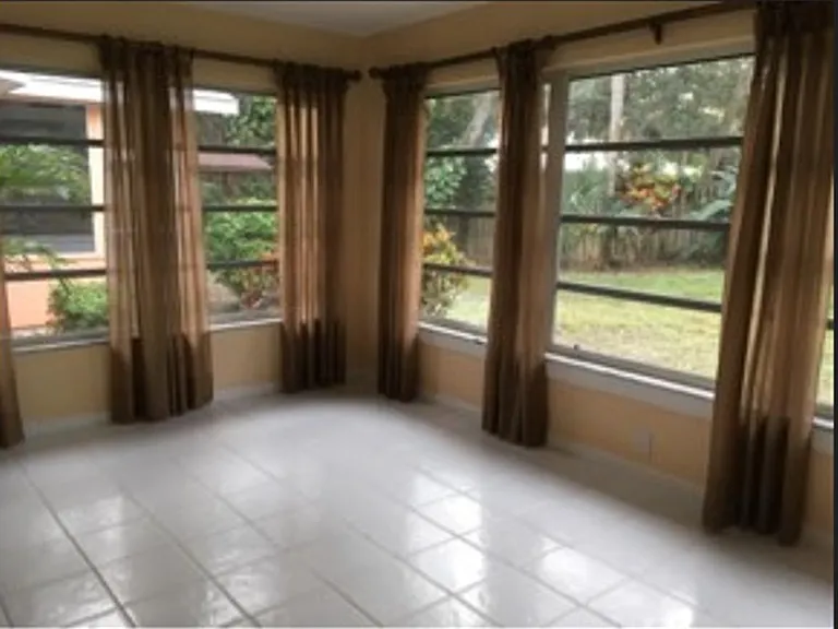 328 Live Oak Rd — Photo 11