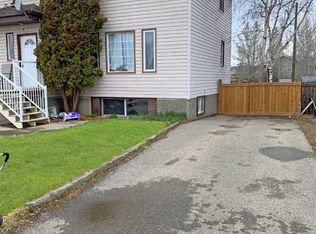 9835 100a Ave #B, Sexsmith, AB T0H3C0