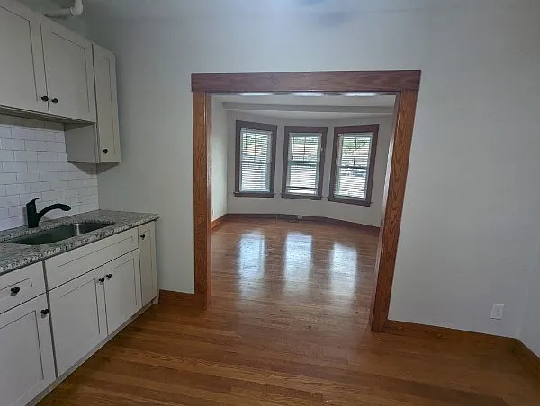 2 bed, 1.0 bath, 900 sqft, $1,750 — Photo 3
