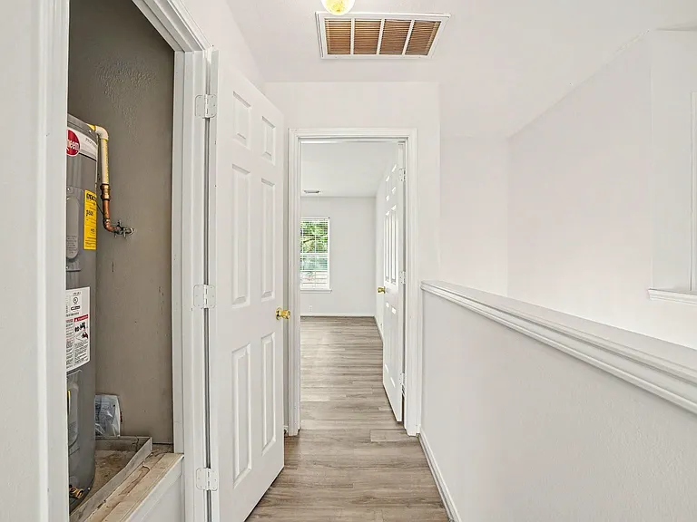 19130 Edens Dawn Dr — Photo 15