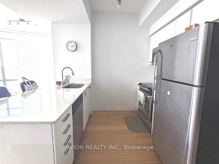 832 Bay St #4503 — Photo 4