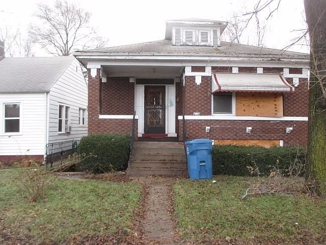 2nd image of 1347 Taft St