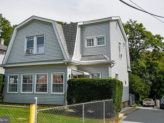 3rd image of 1829 Shallcross Ave