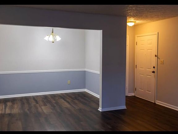 2nd image of 5143 Roswell Rd