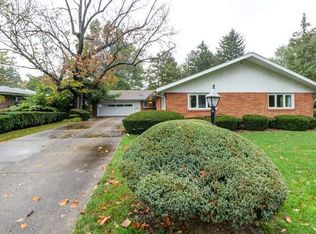 410 Burkwood Ct W, Urbana, IL