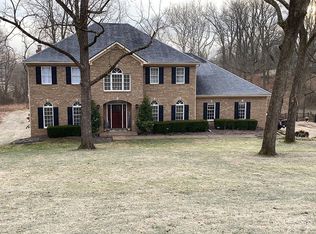 6300 S Sycamore Hollow Dr, Newburgh, IN 47630