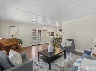 7301 NE 175th St UNIT 112, Kenmore, WA