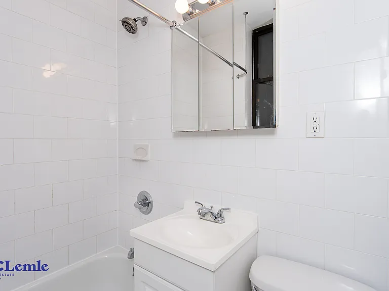 206 E 25th St #1FW — Photo 9