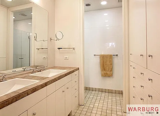 Rented by Warburg | media 22